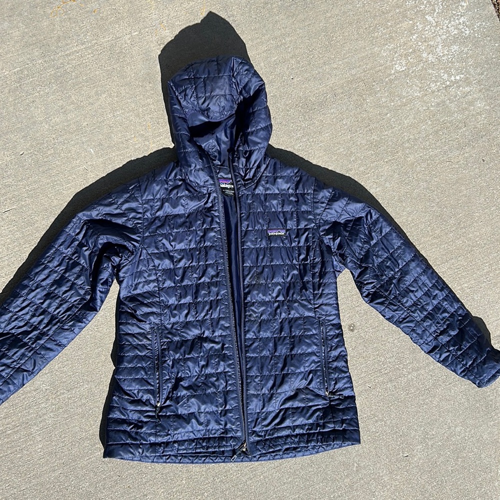 Patagonia puffer jacket with hood